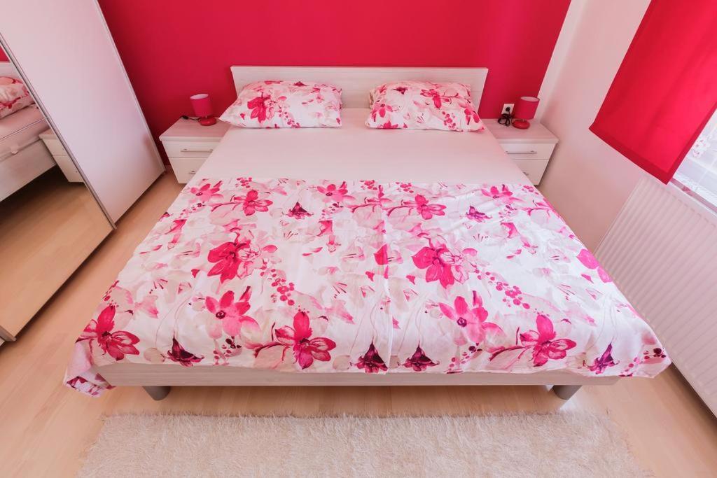 Apartman A&B คาชเตลา ภายนอก รูปภาพ