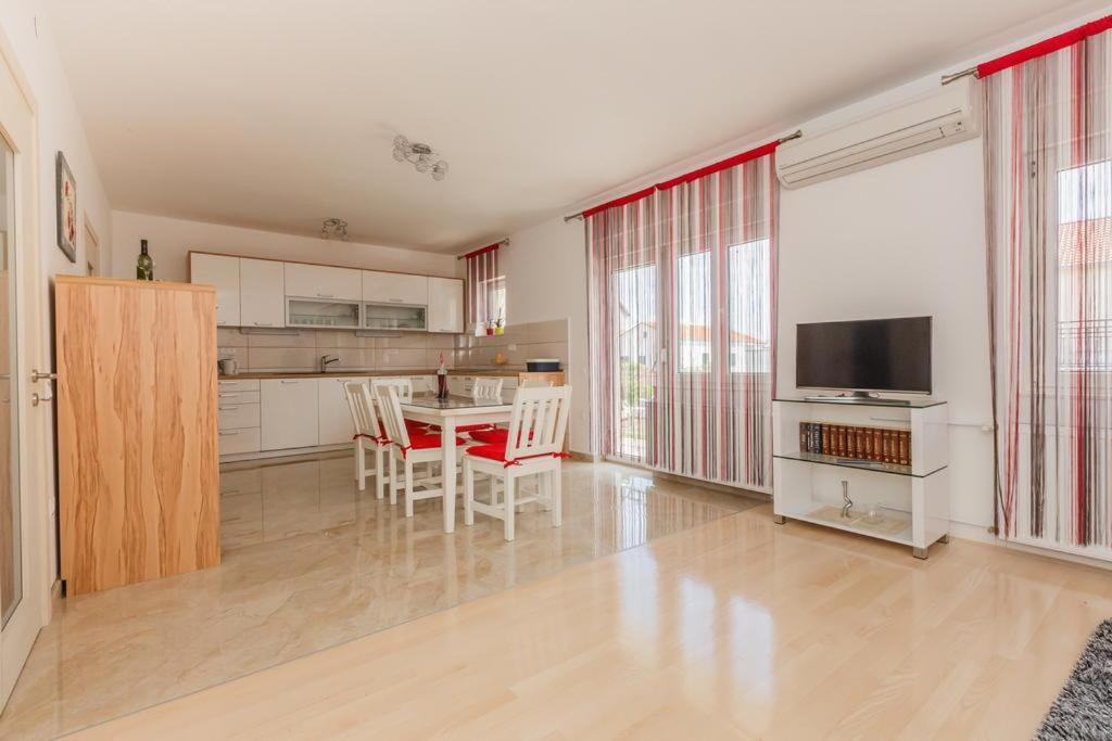 Apartman A&B คาชเตลา ภายนอก รูปภาพ